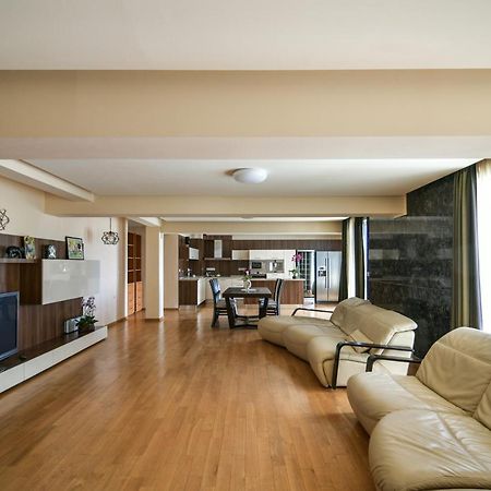 Central Flat With Monster Living Room Warna Exterior foto