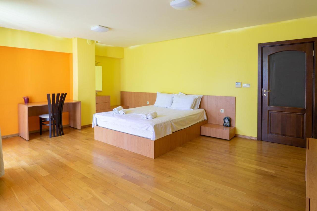 Central Flat With Monster Living Room Warna Exterior foto